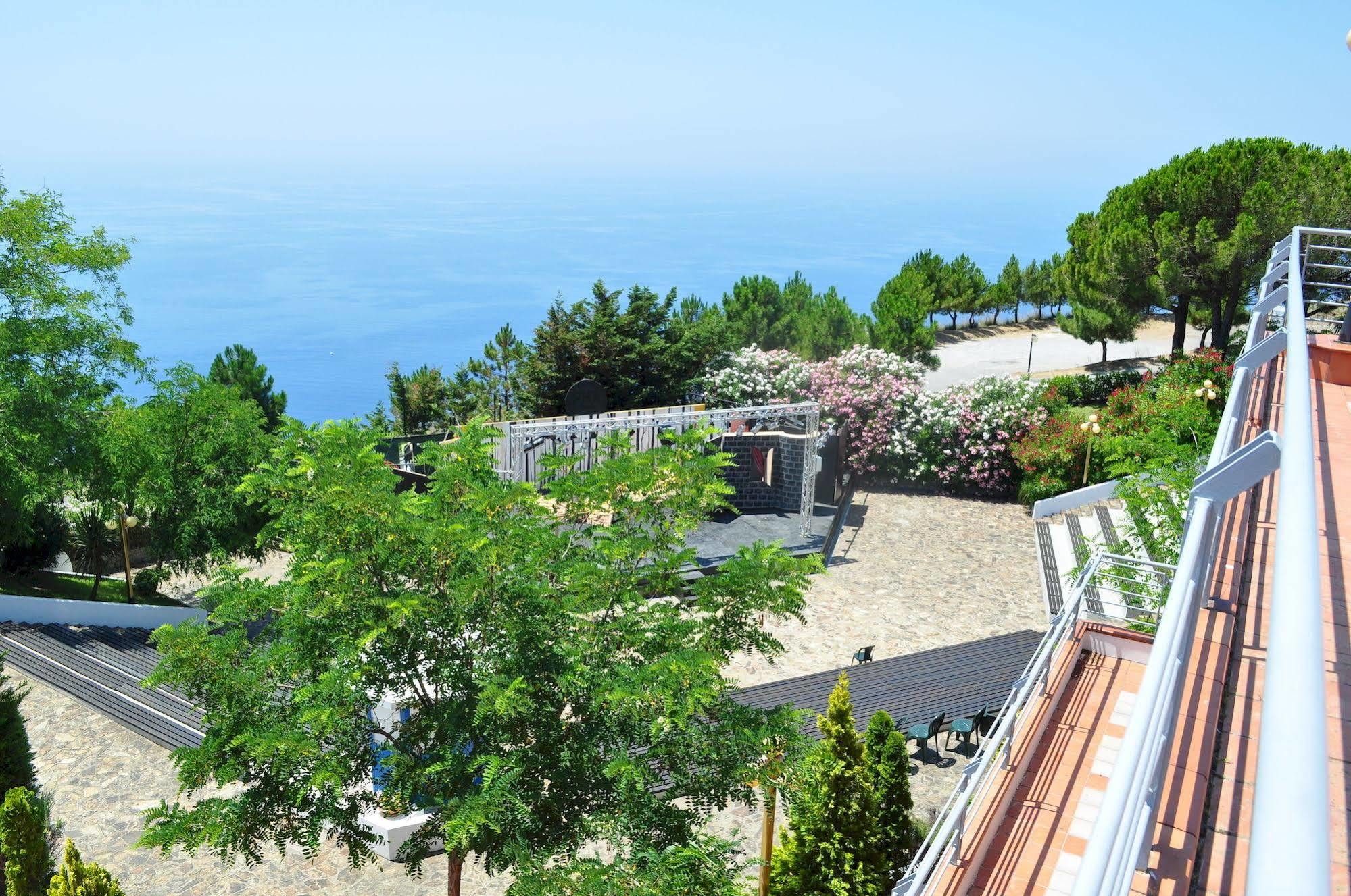 Club Residence Pianetamaratea Santa Caterina  Екстер'єр фото